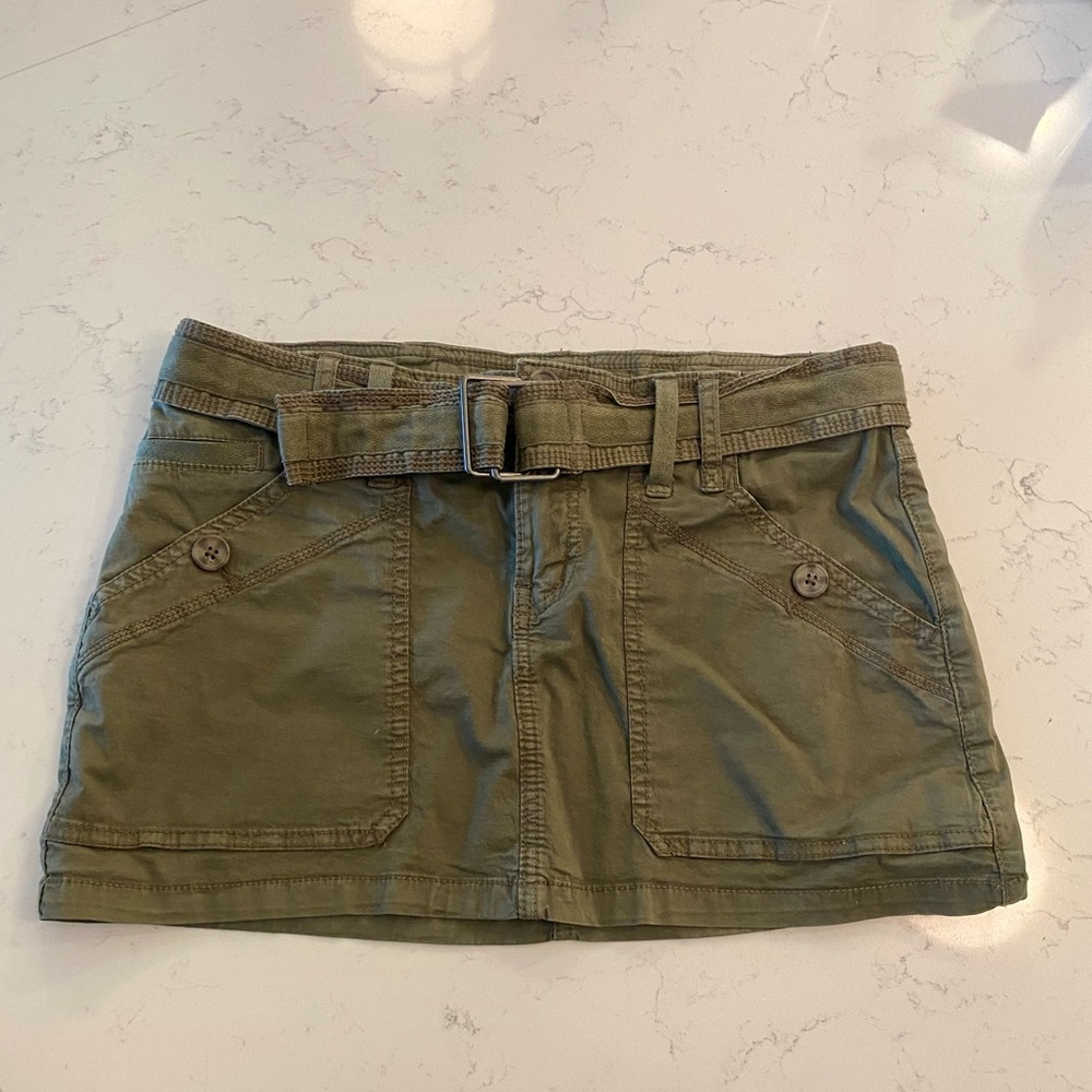 Garage Cargo Skirt in Green